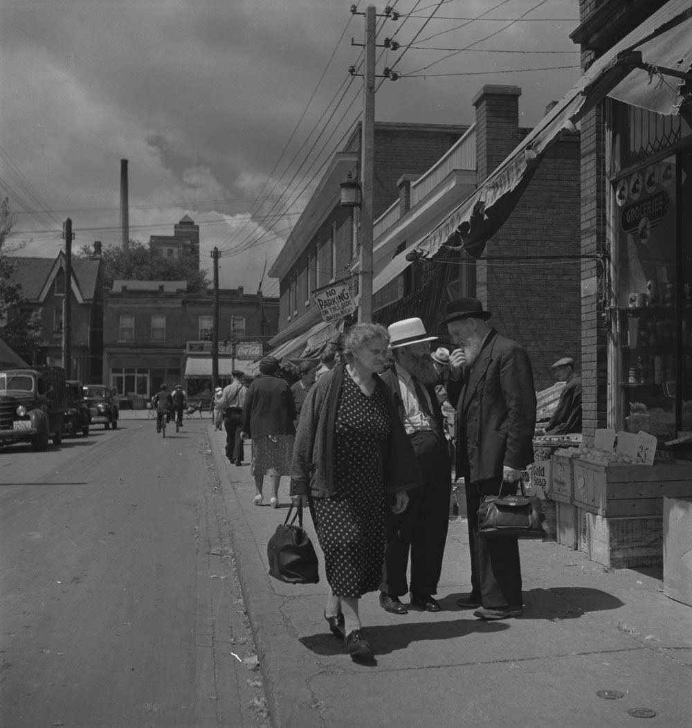 Kensington Market, between 1939 and 1951. Photograph by Ronny Jaques, 1910-2008.